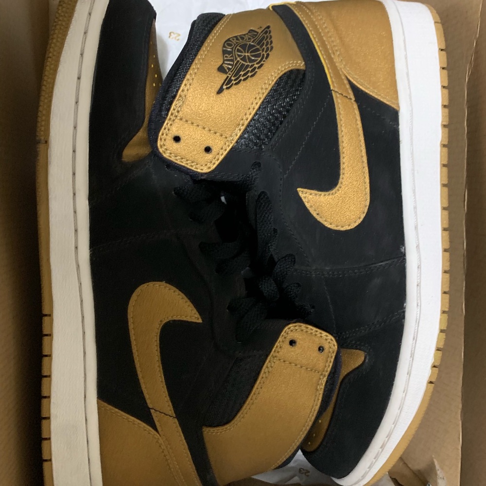 Jordan 1 Melo